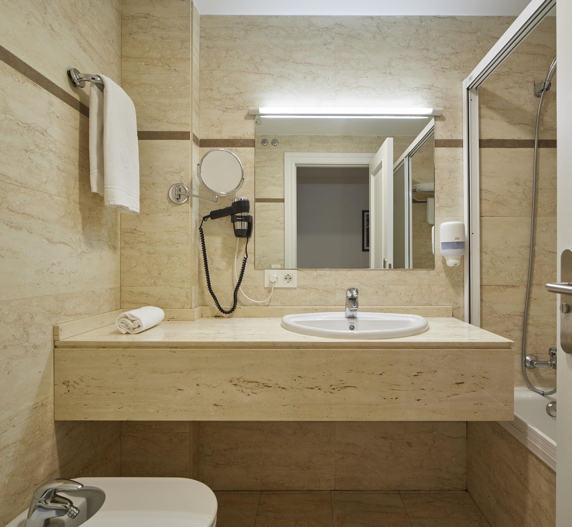 Hostal Arriazu Pamplona Luaran gambar