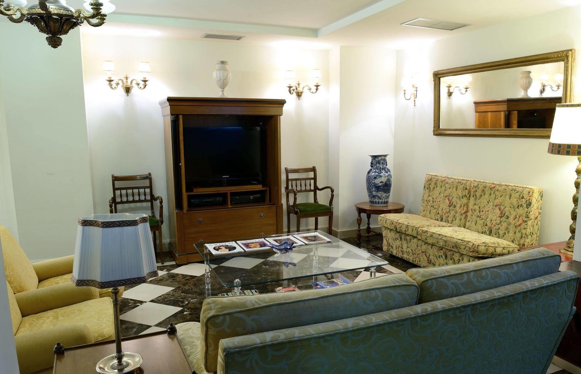 Hostal Arriazu Pamplona Luaran gambar