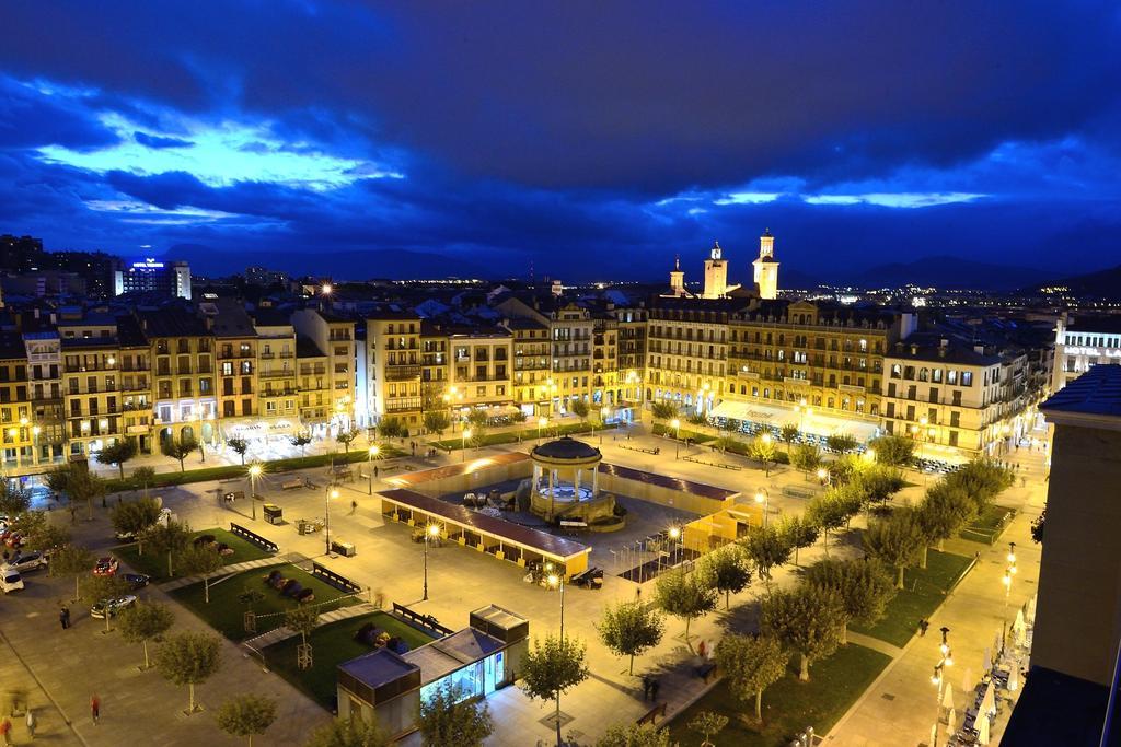 Hostal Arriazu Pamplona Luaran gambar
